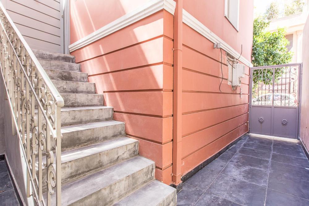 Hostel Pink Mango Athen Exterior foto